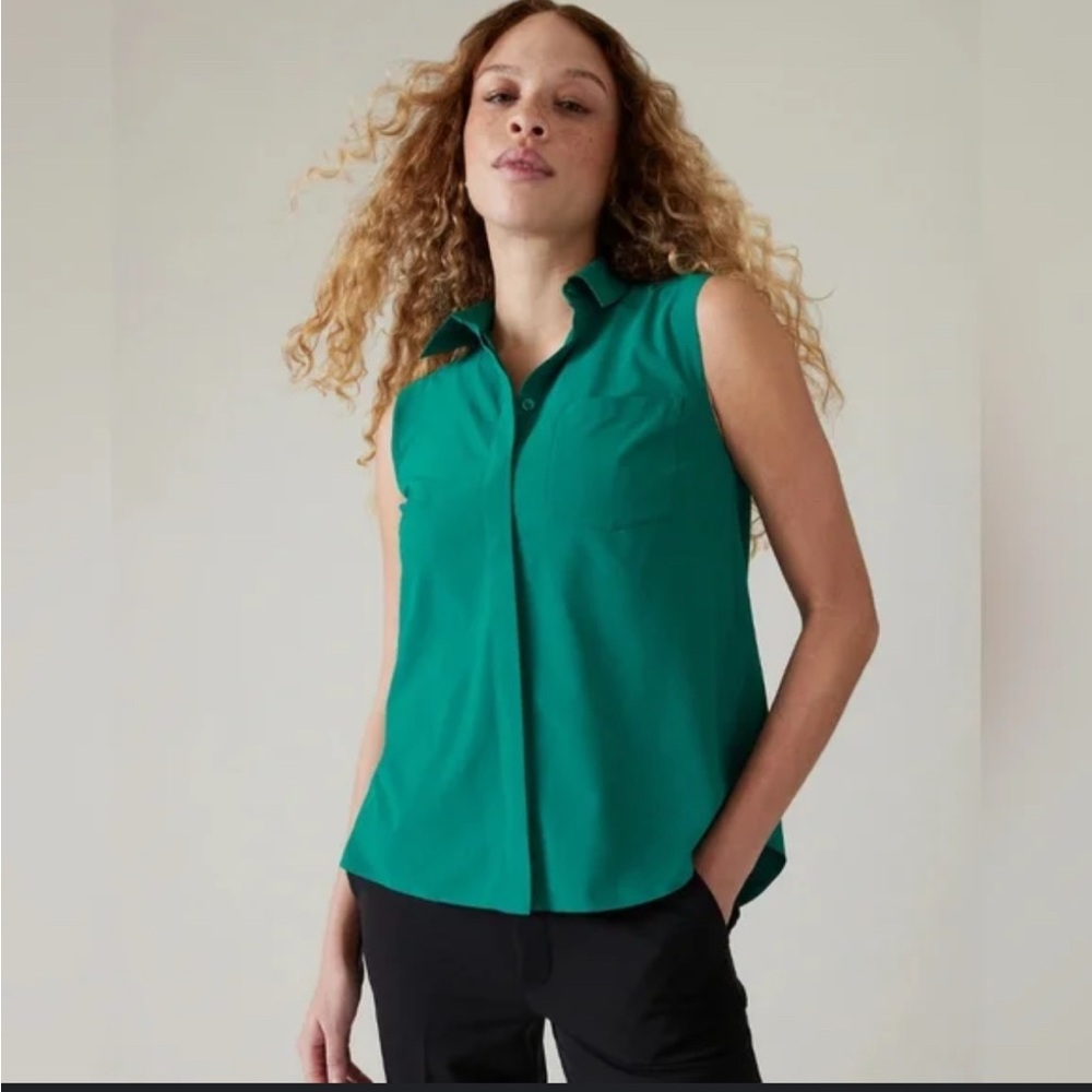 Athleta Emerald Everlasting Sleeveless Button Down Shirt